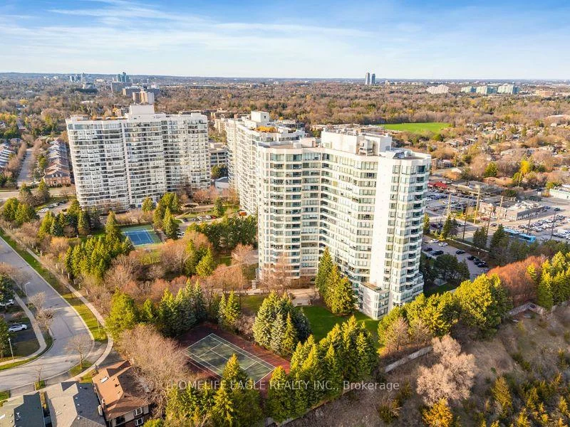 7250, Yonge, Crestwood-Springfarm-Yorkhill, Vaughan