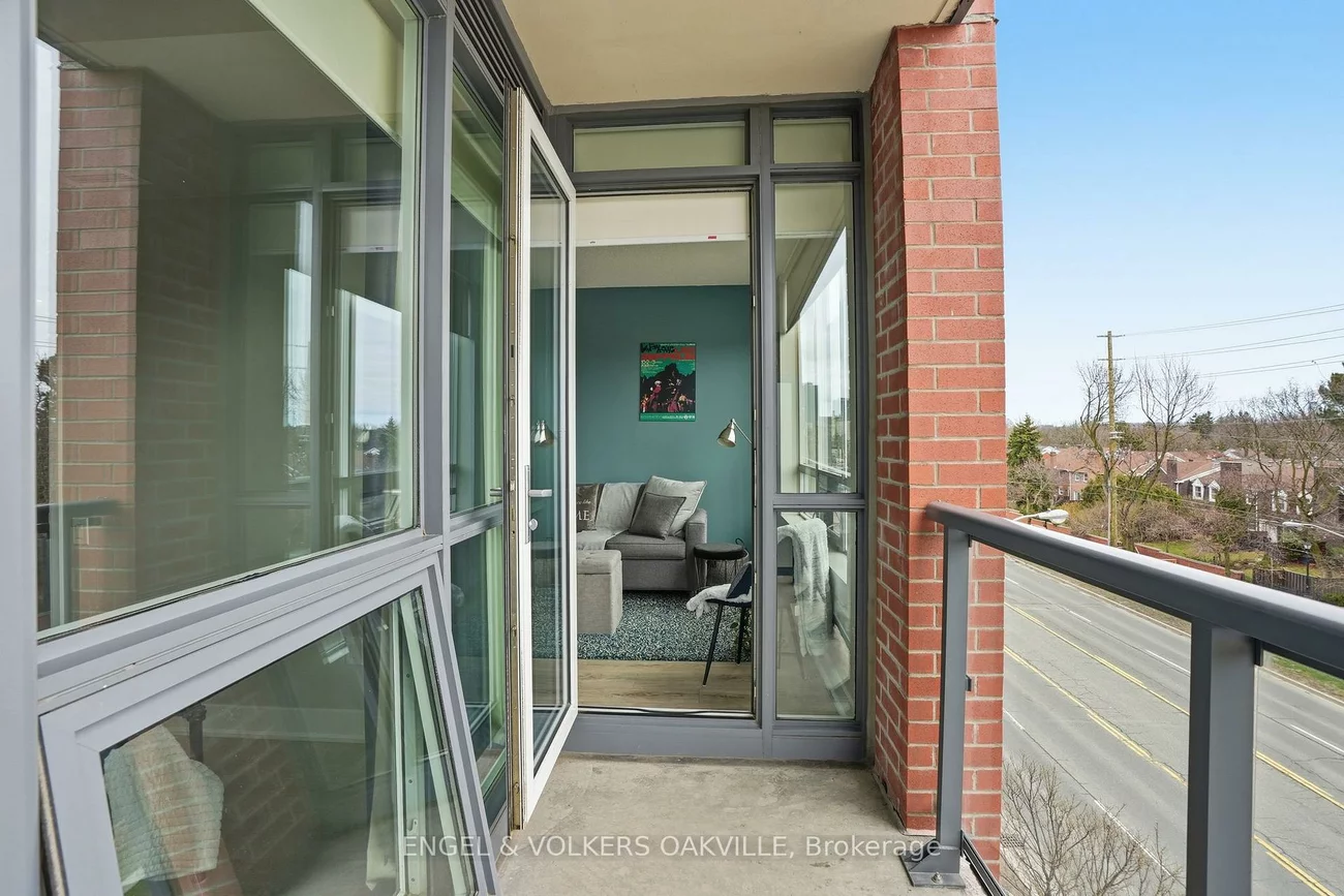 7608, Yonge, Crestwood-Springfarm-Yorkhill, Vaughan