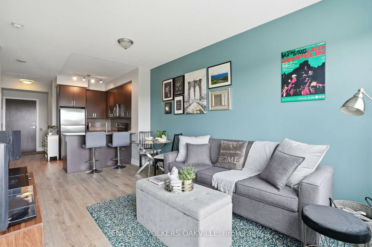 7608, Yonge, Crestwood-Springfarm-Yorkhill, Vaughan