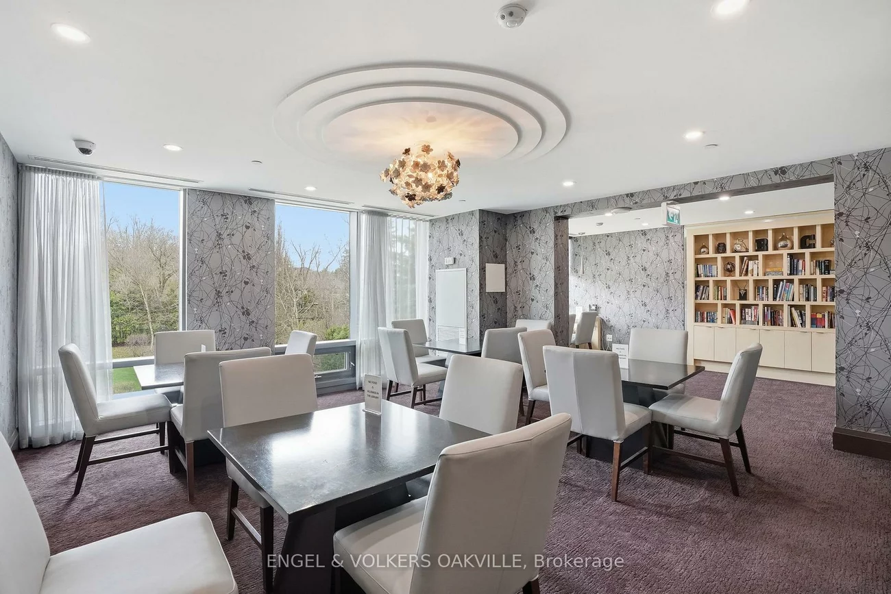 7608, Yonge, Crestwood-Springfarm-Yorkhill, Vaughan