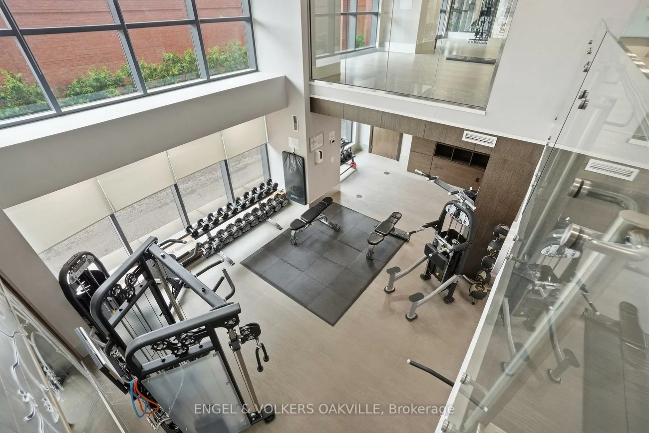 7608, Yonge, Crestwood-Springfarm-Yorkhill, Vaughan
