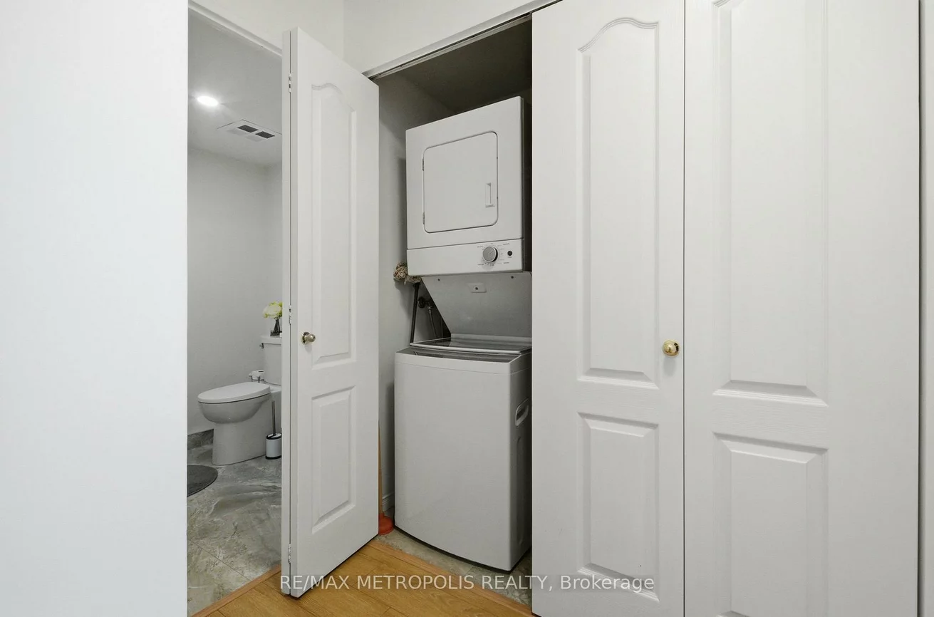 11, Townsgate, Crestwood-Springfarm-Yorkhill, Vaughan