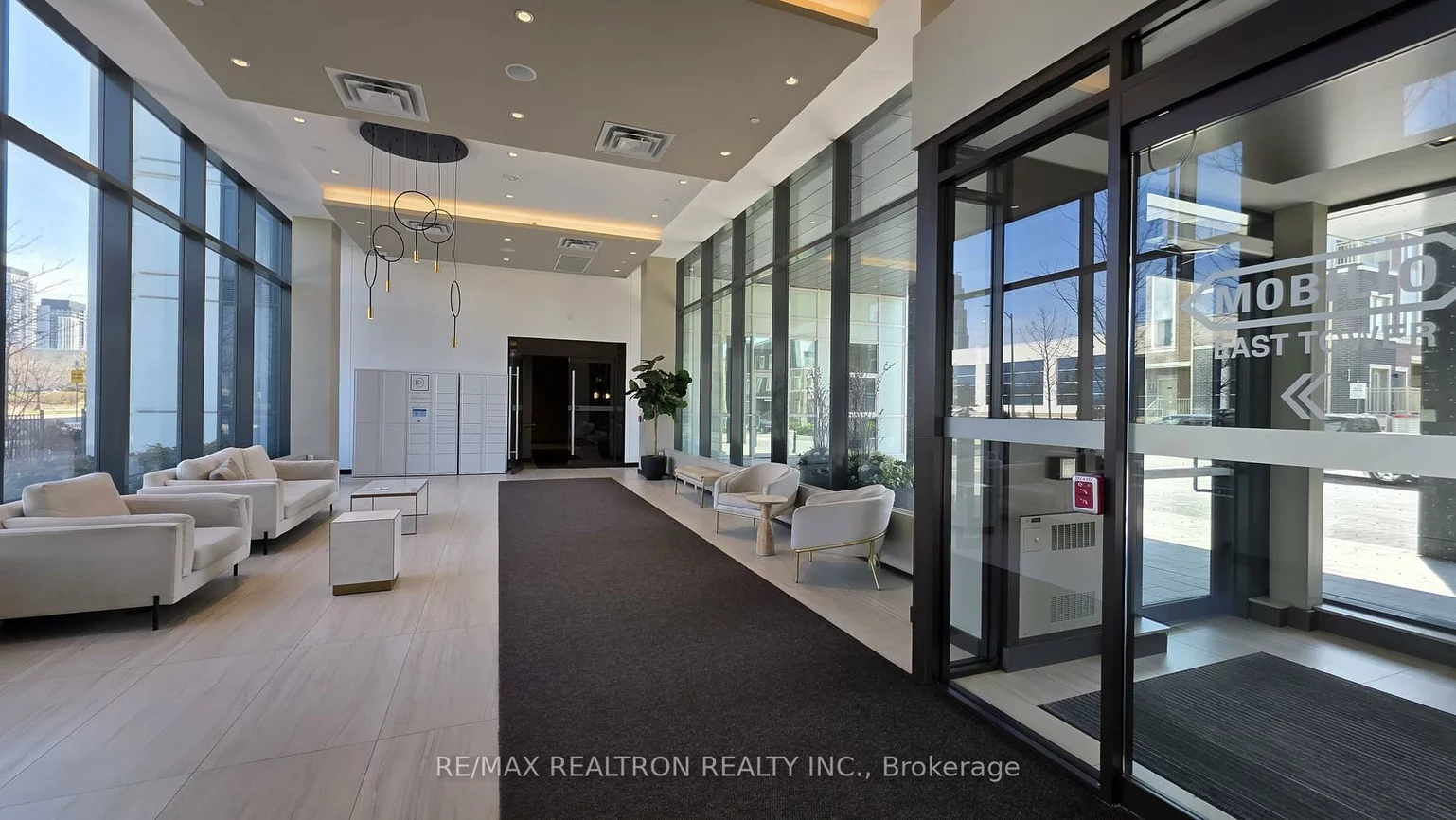 38, Honeycrisp, Vaughan Corporate Centre, Vaughan