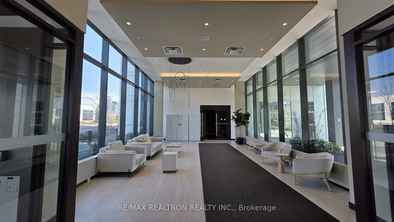 38, Honeycrisp, Vaughan Corporate Centre, Vaughan