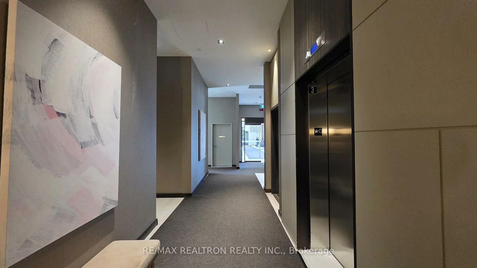 38, Honeycrisp, Vaughan Corporate Centre, Vaughan