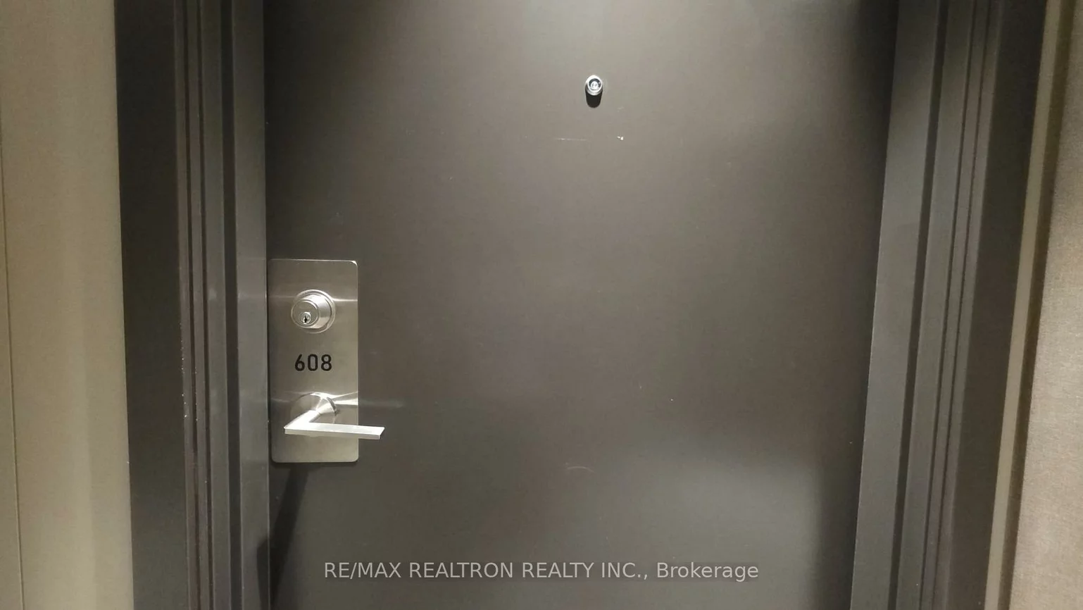 38, Honeycrisp, Vaughan Corporate Centre, Vaughan