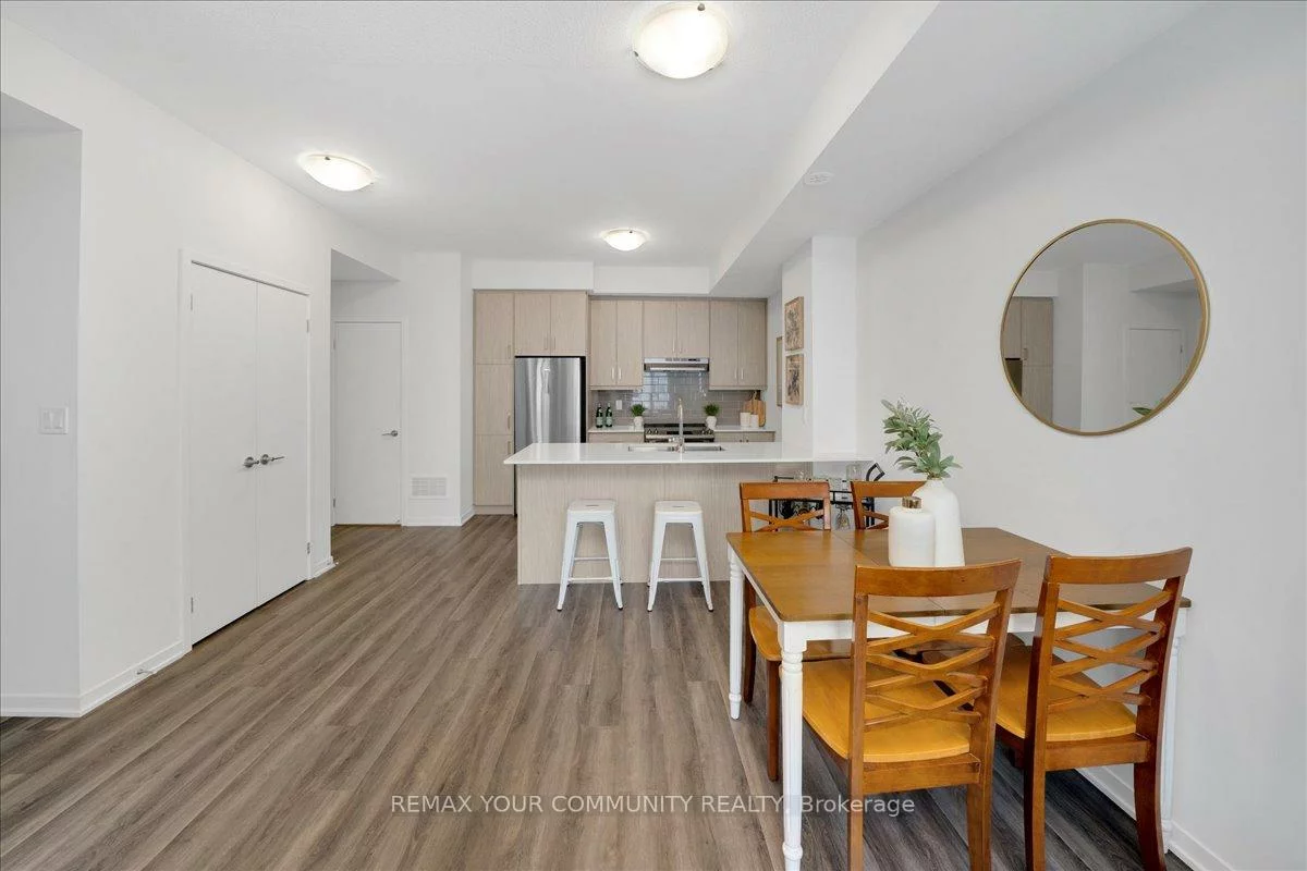 130, HONEYCRISP, Vaughan Corporate Centre, Vaughan