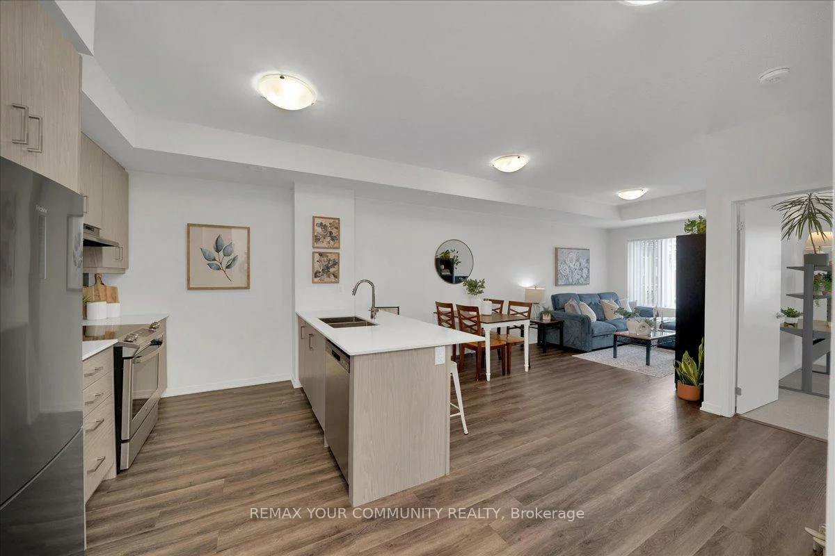 130, HONEYCRISP, Vaughan Corporate Centre, Vaughan