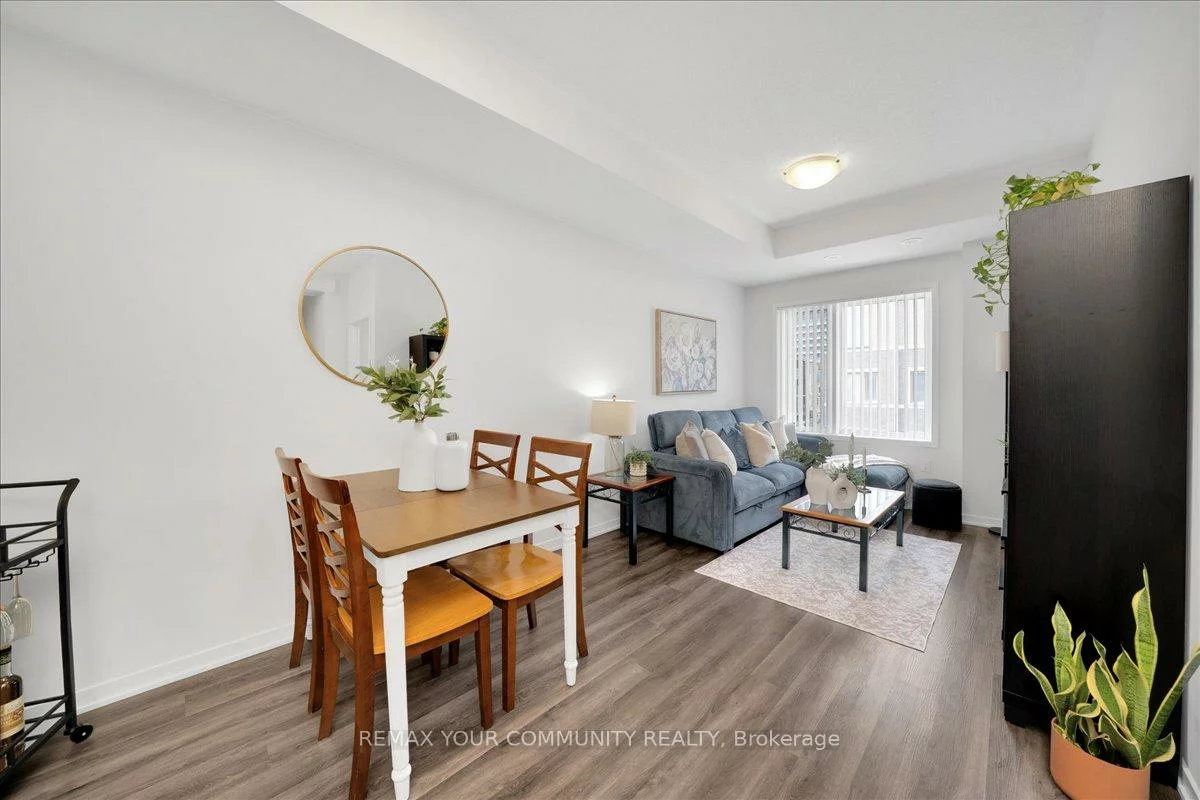 130, HONEYCRISP, Vaughan Corporate Centre, Vaughan