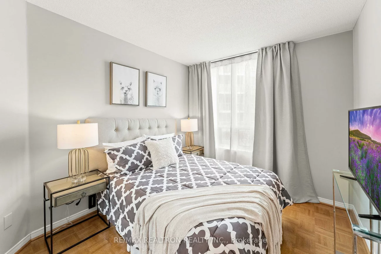 5, Emerald, Crestwood-Springfarm-Yorkhill, Vaughan