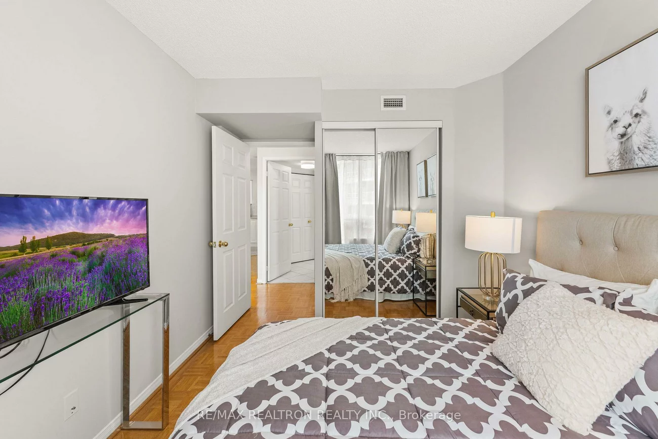 5, Emerald, Crestwood-Springfarm-Yorkhill, Vaughan