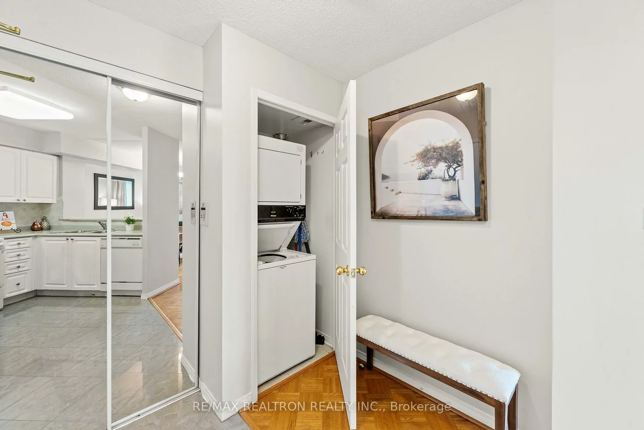 5, Emerald, Crestwood-Springfarm-Yorkhill, Vaughan