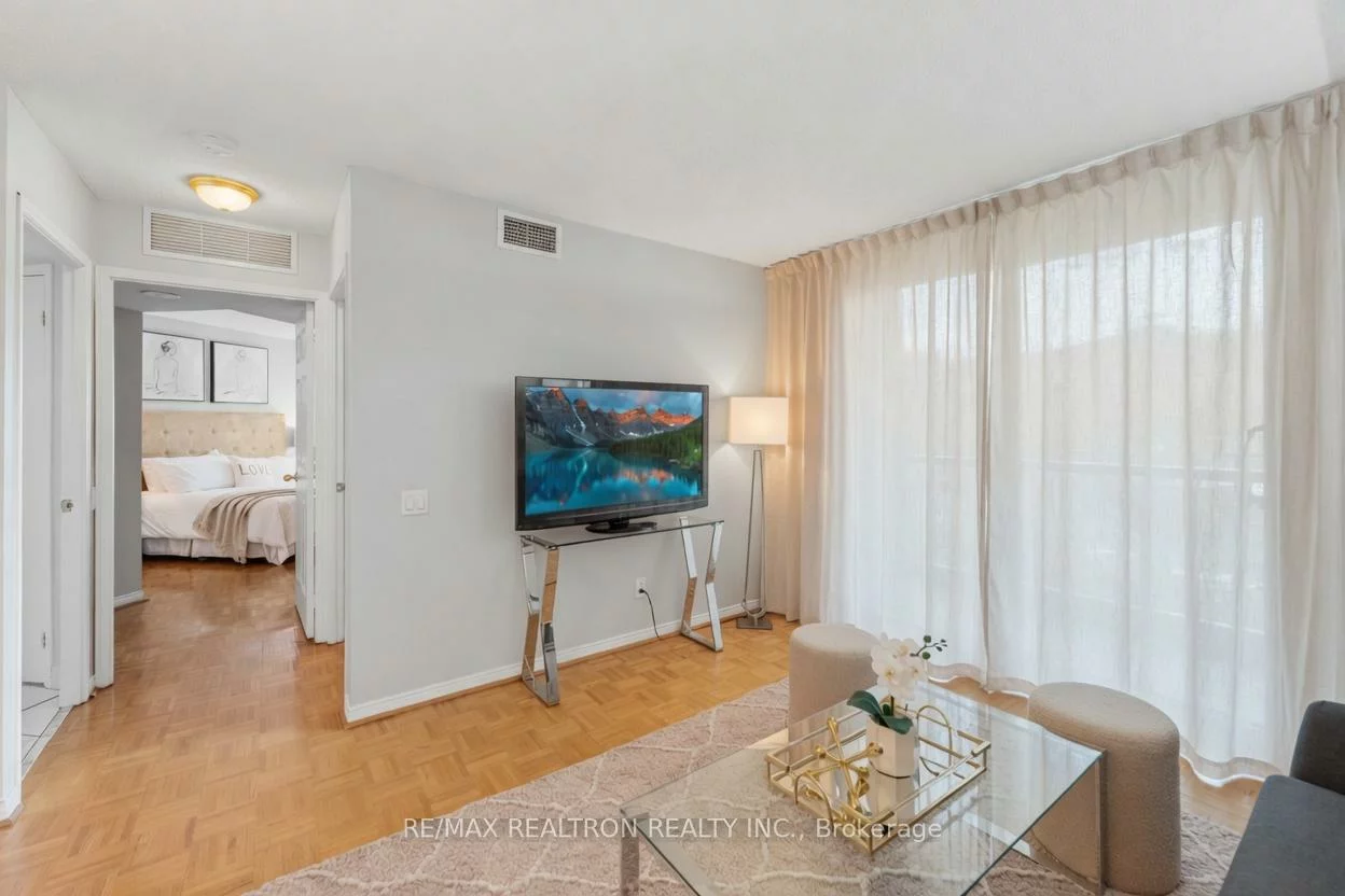 5, Emerald, Crestwood-Springfarm-Yorkhill, Vaughan