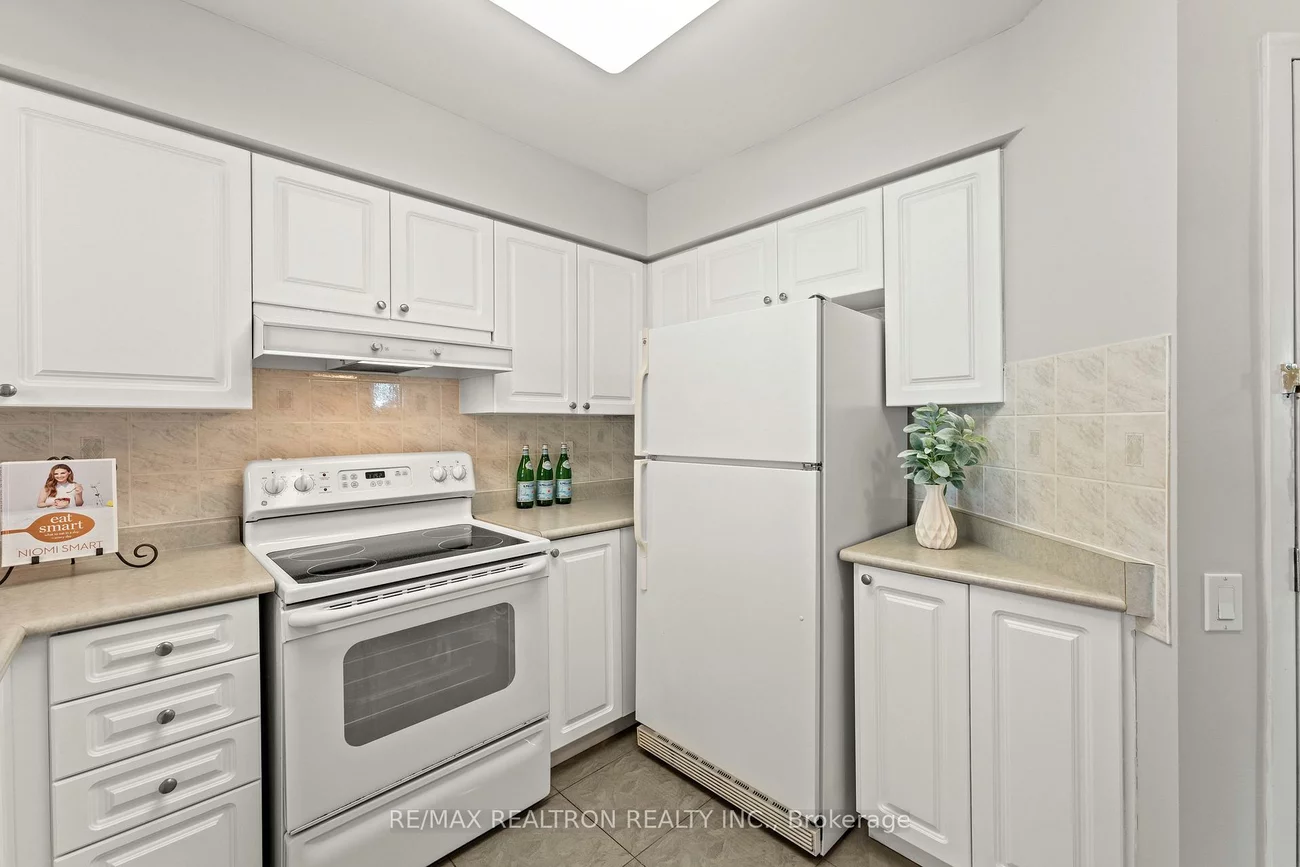 5, Emerald, Crestwood-Springfarm-Yorkhill, Vaughan