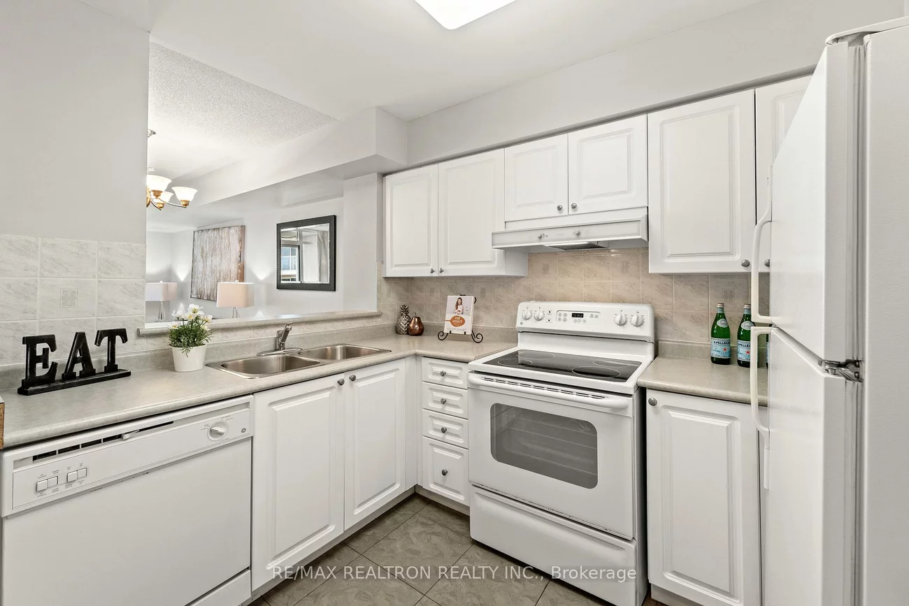 5, Emerald, Crestwood-Springfarm-Yorkhill, Vaughan