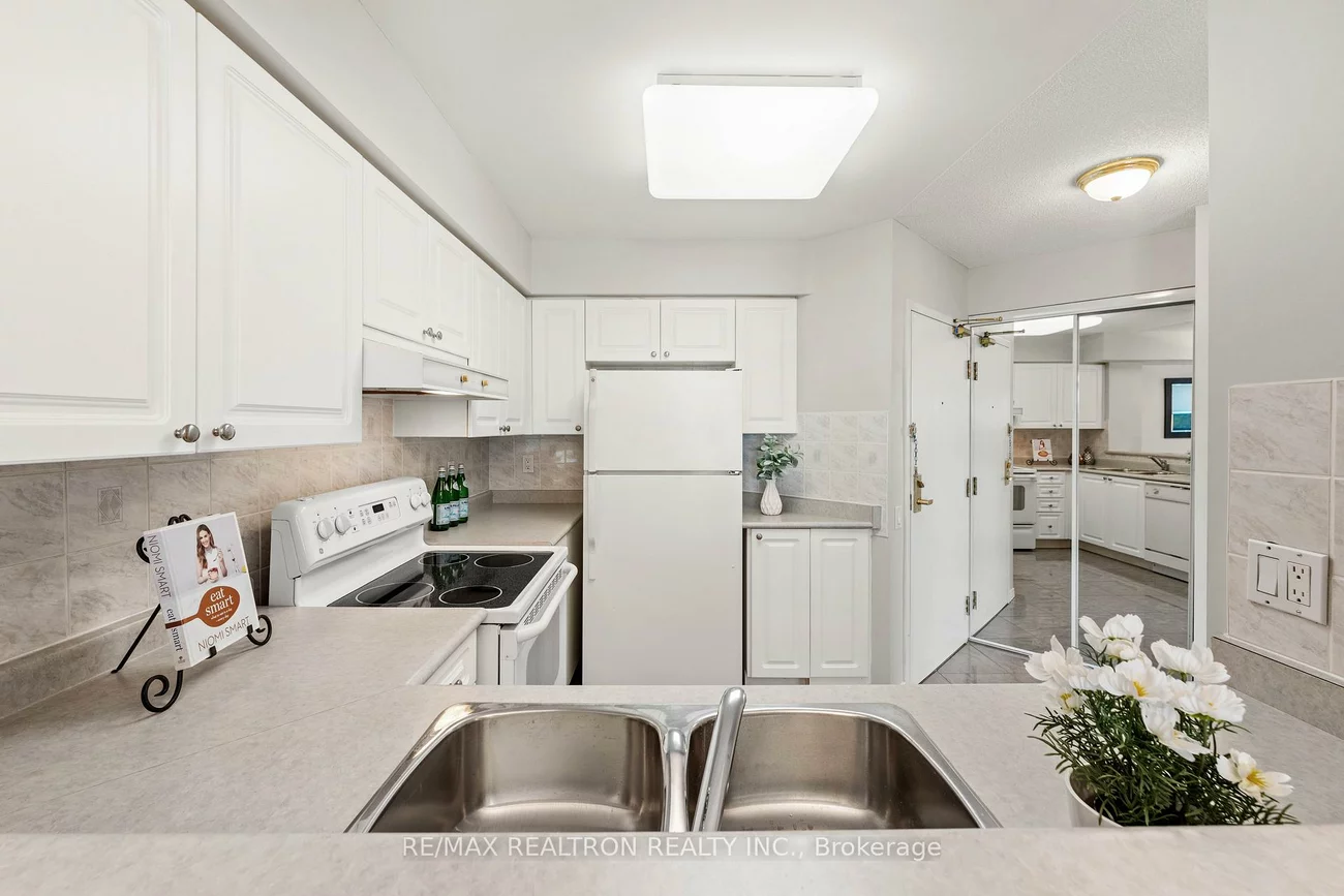 5, Emerald, Crestwood-Springfarm-Yorkhill, Vaughan