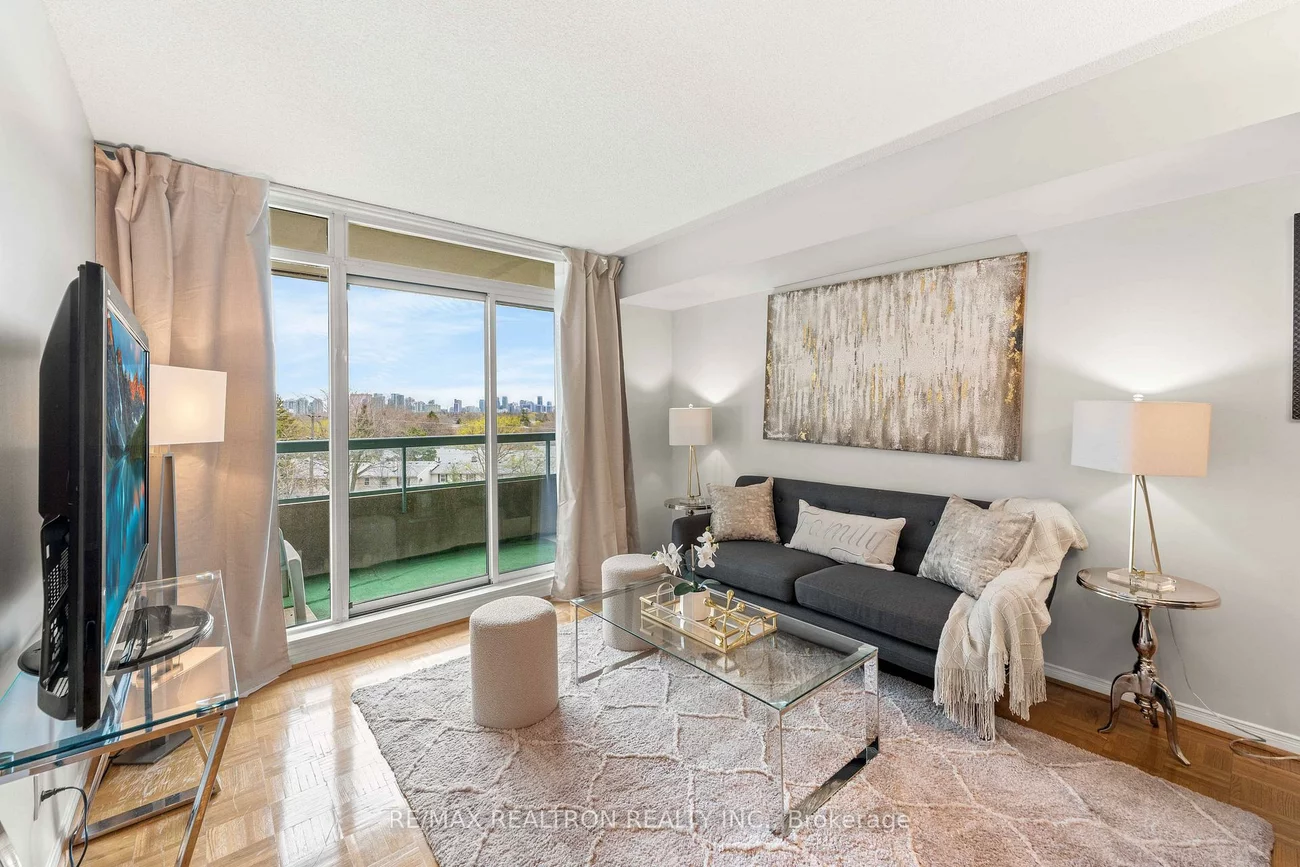 5, Emerald, Crestwood-Springfarm-Yorkhill, Vaughan