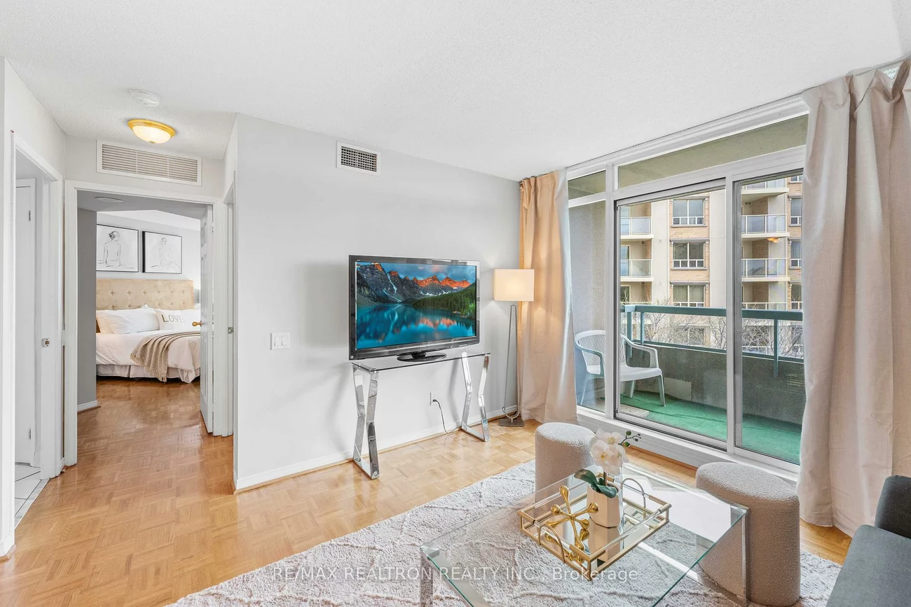 5, Emerald, Crestwood-Springfarm-Yorkhill, Vaughan