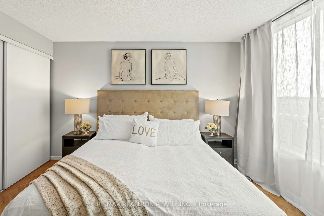 5, Emerald, Crestwood-Springfarm-Yorkhill, Vaughan