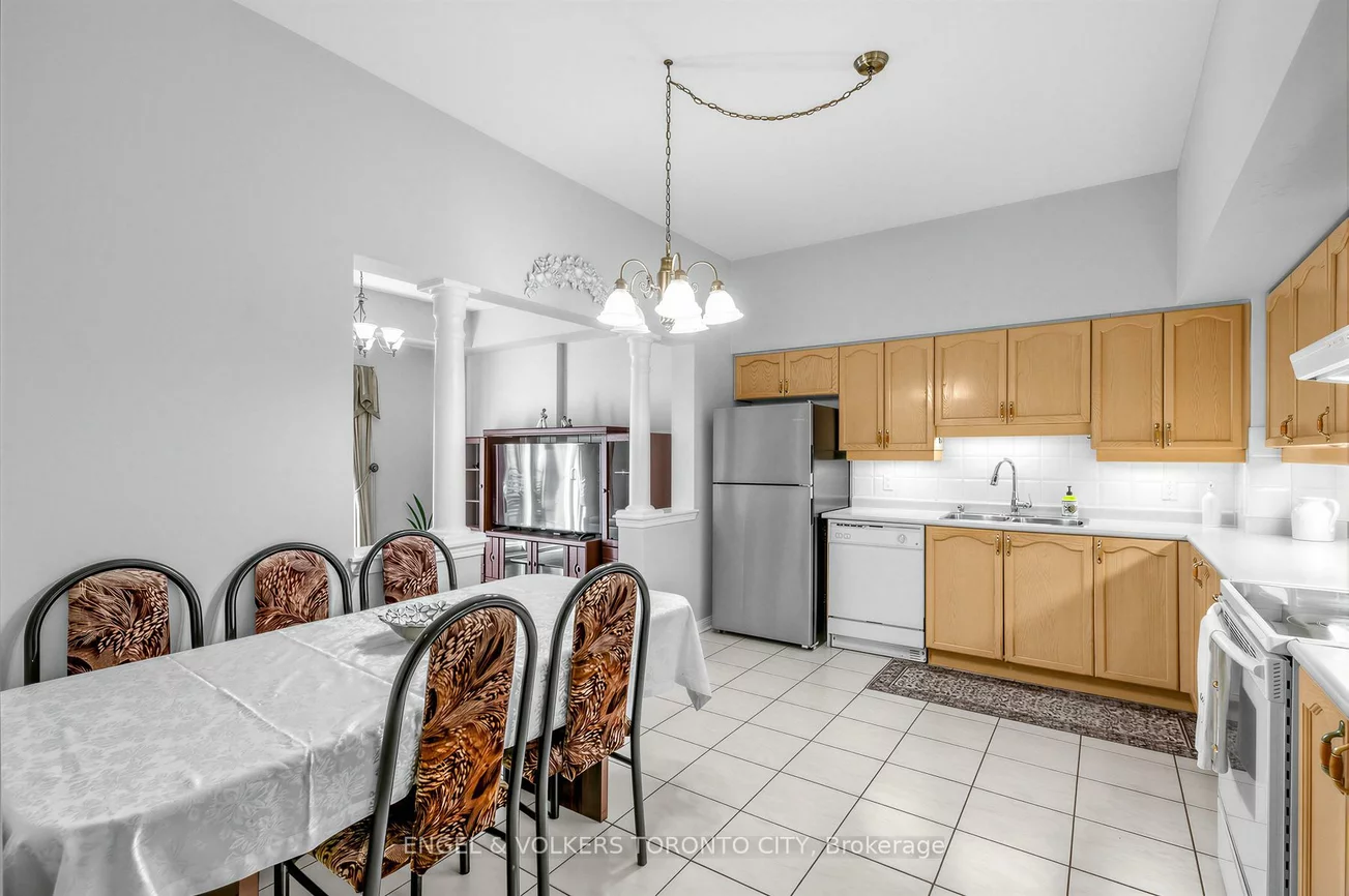 2506, Rutherford, Maple, Vaughan