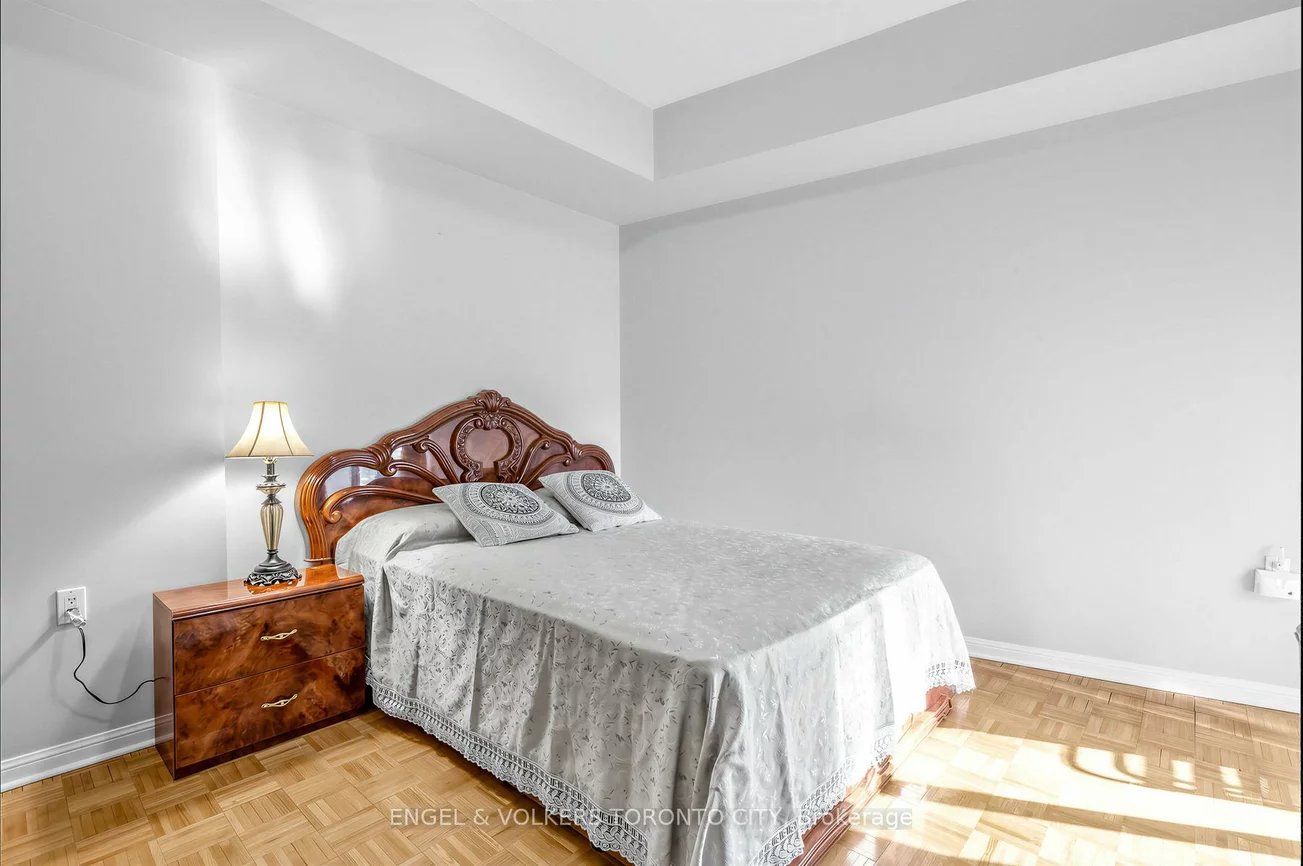 2506, Rutherford, Maple, Vaughan