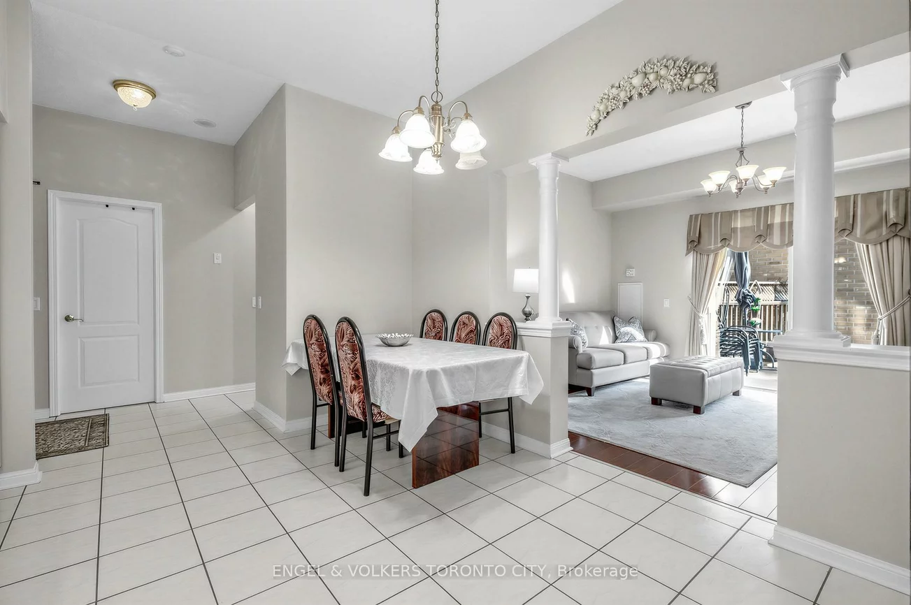 2506, Rutherford, Maple, Vaughan