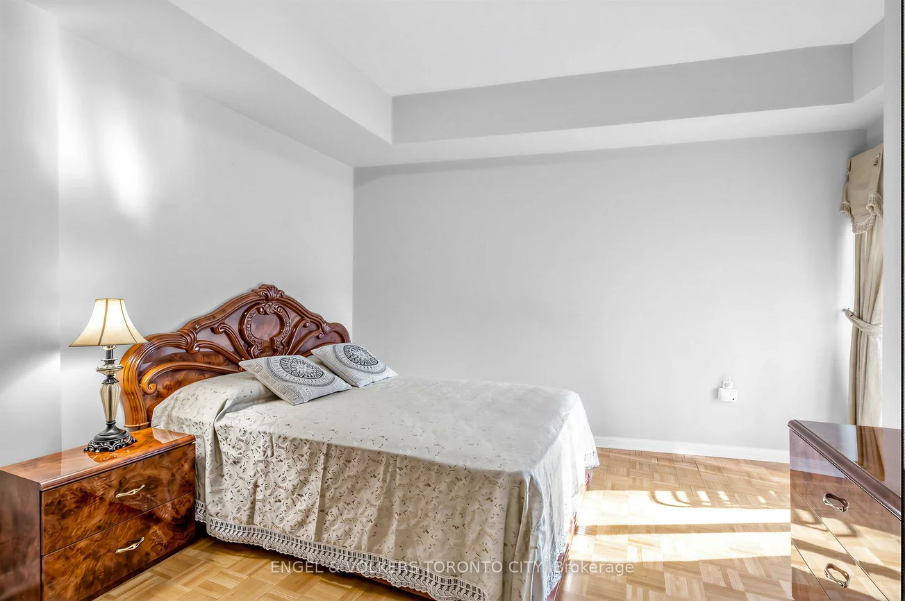 2506, Rutherford, Maple, Vaughan