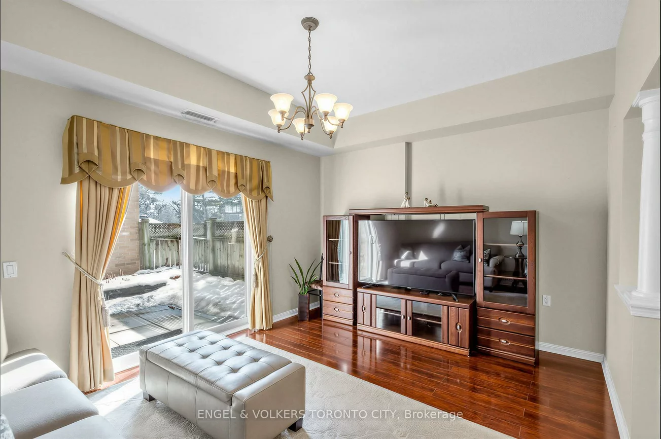 2506, Rutherford, Maple, Vaughan