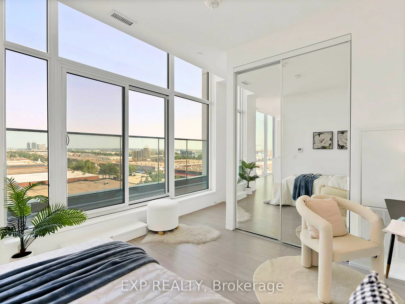 950, Portage, Vaughan Corporate Centre, Vaughan