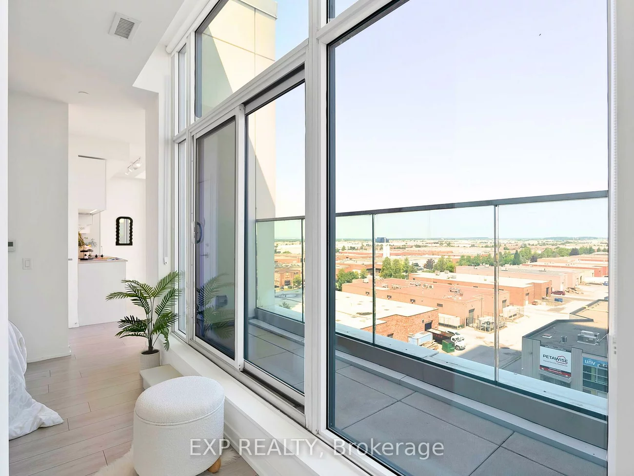 950, Portage, Vaughan Corporate Centre, Vaughan