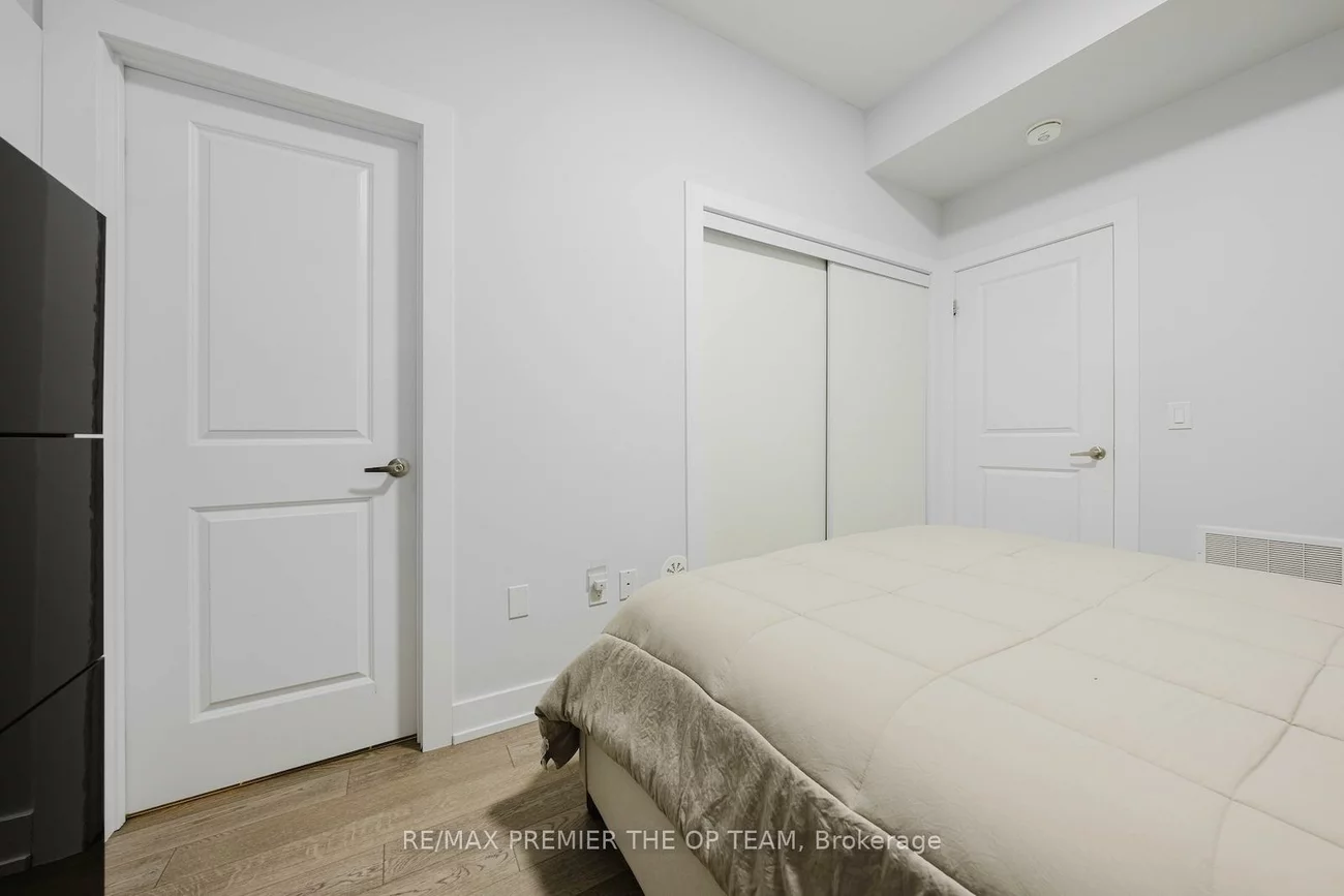 9580, Islington, Sonoma Heights, Vaughan