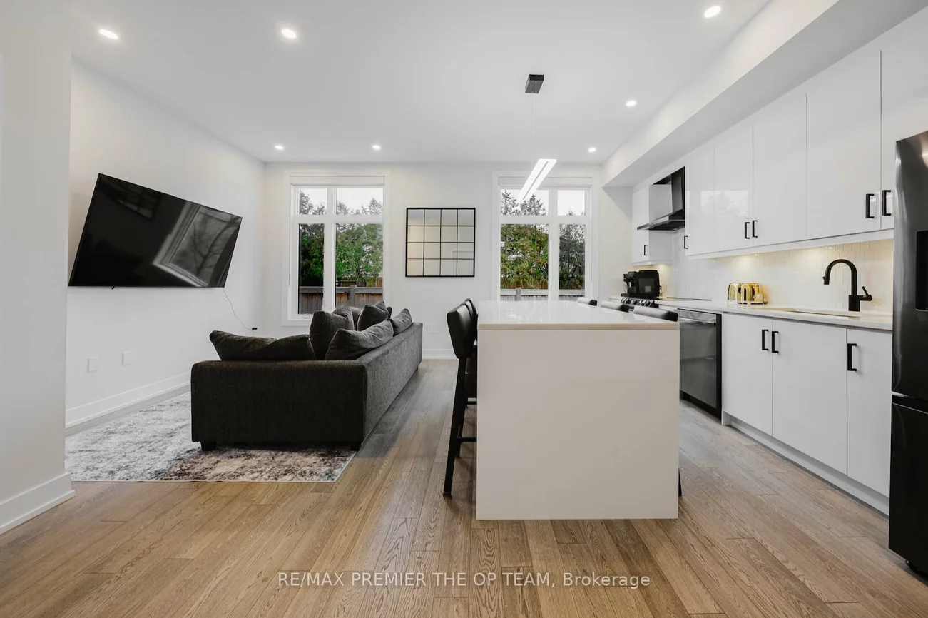 9580, Islington, Sonoma Heights, Vaughan