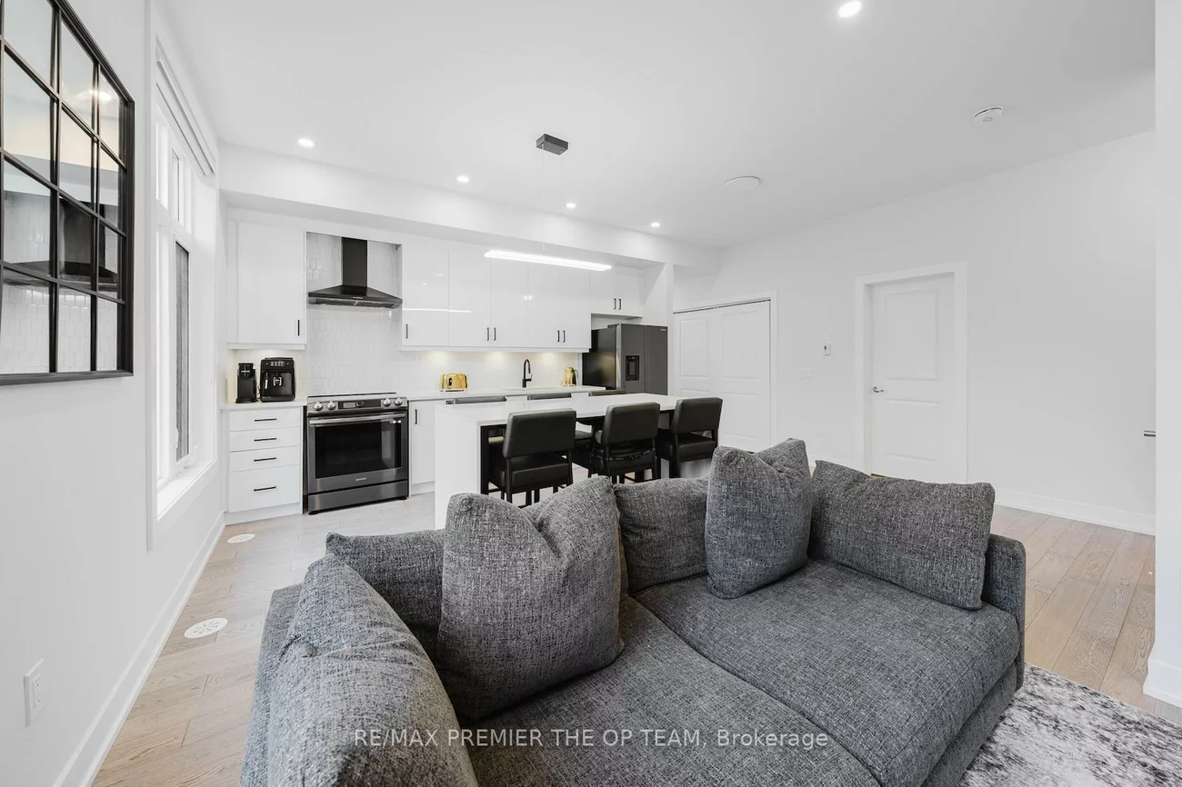 9580, Islington, Sonoma Heights, Vaughan