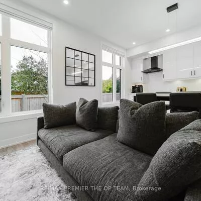 9580, Islington, Sonoma Heights, Vaughan