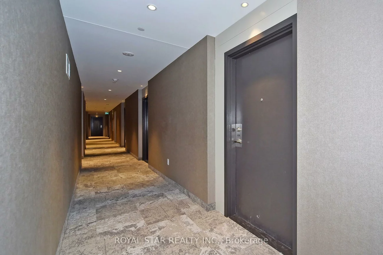 10, Honeycrisp, Vaughan Corporate Centre, Vaughan