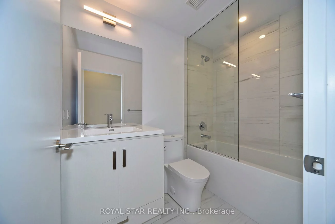 10, Honeycrisp, Vaughan Corporate Centre, Vaughan