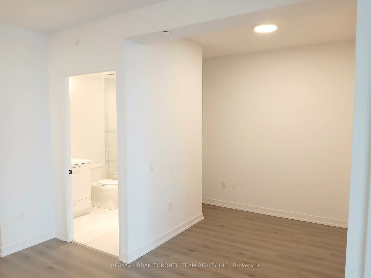 225, Commerce, Vaughan Corporate Centre, Vaughan