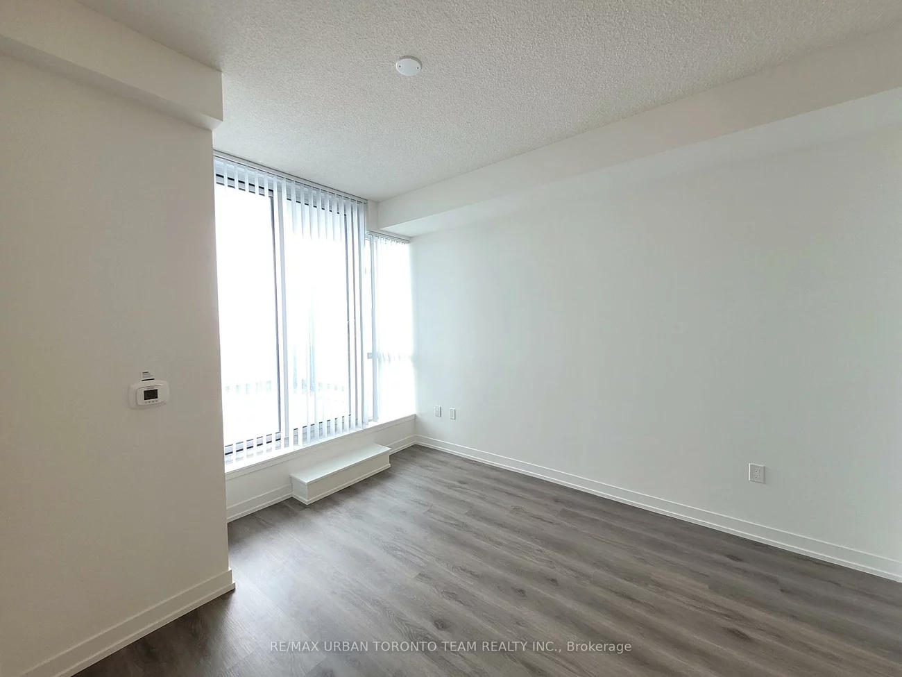 225, Commerce, Vaughan Corporate Centre, Vaughan