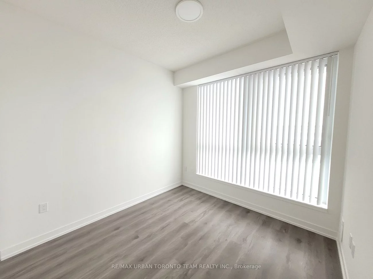 225, Commerce, Vaughan Corporate Centre, Vaughan