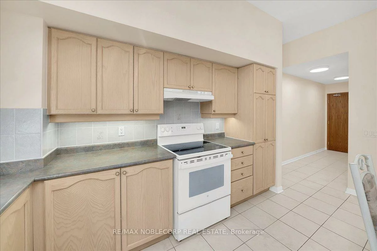 2502, Rutherford, Maple, Vaughan