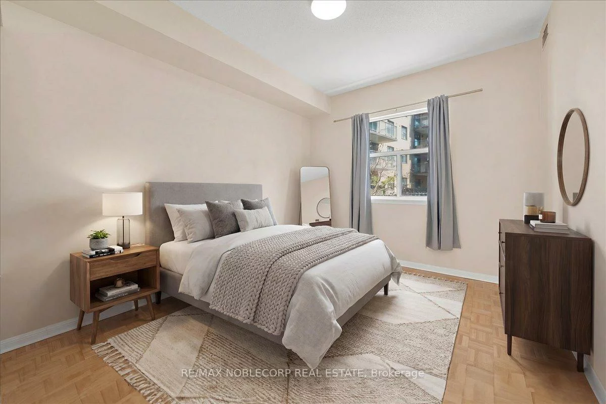 2502, Rutherford, Maple, Vaughan