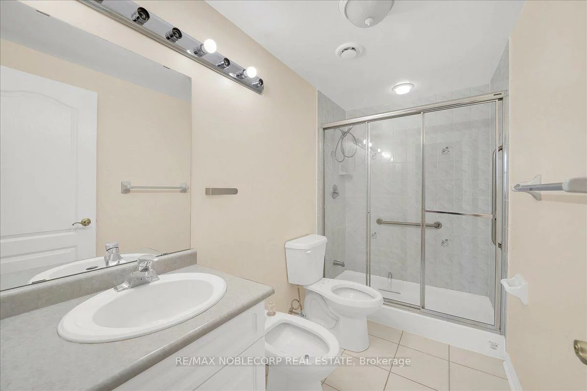 2502, Rutherford, Maple, Vaughan