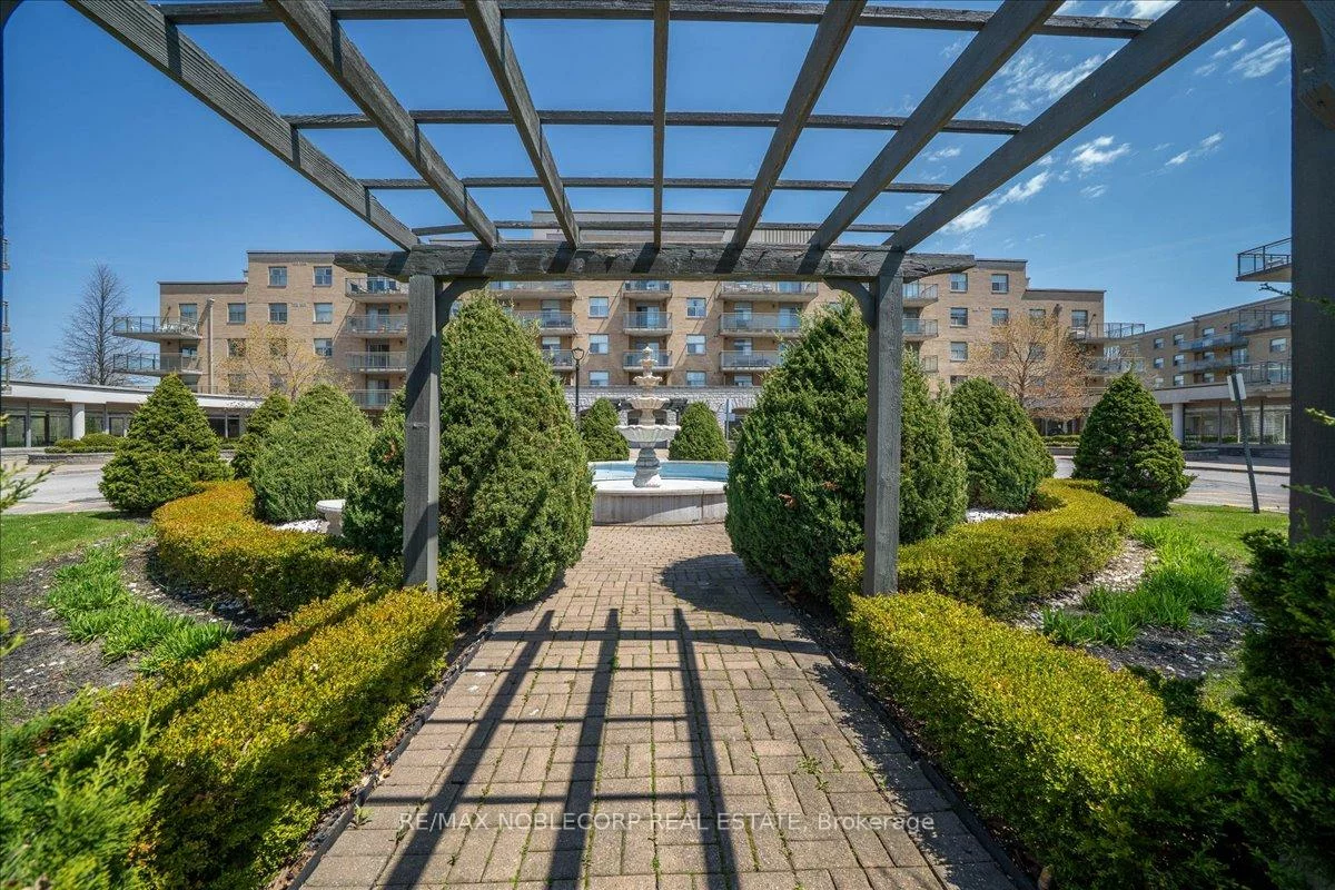 2502, Rutherford, Maple, Vaughan
