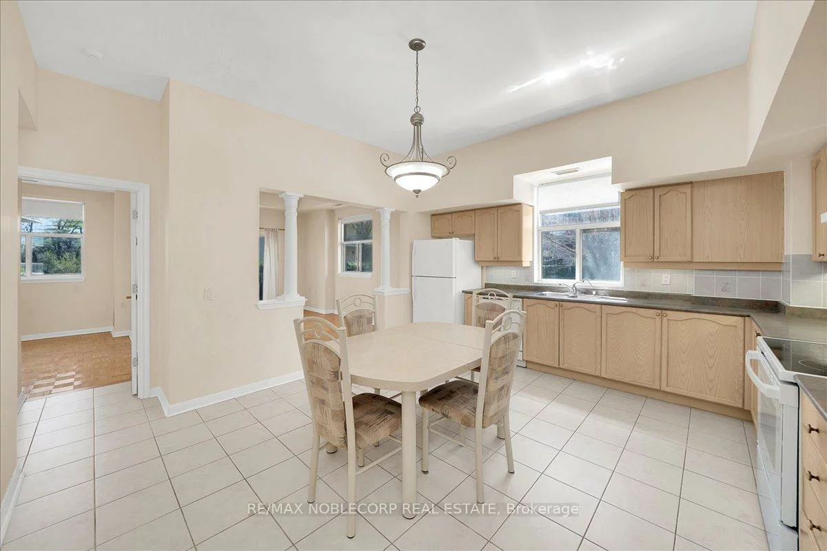 2502, Rutherford, Maple, Vaughan
