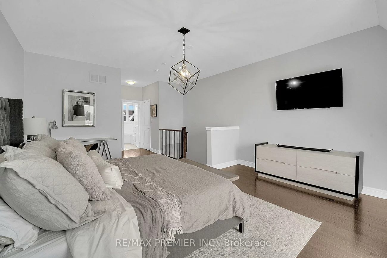 27, Powseland, West Woodbridge, Vaughan