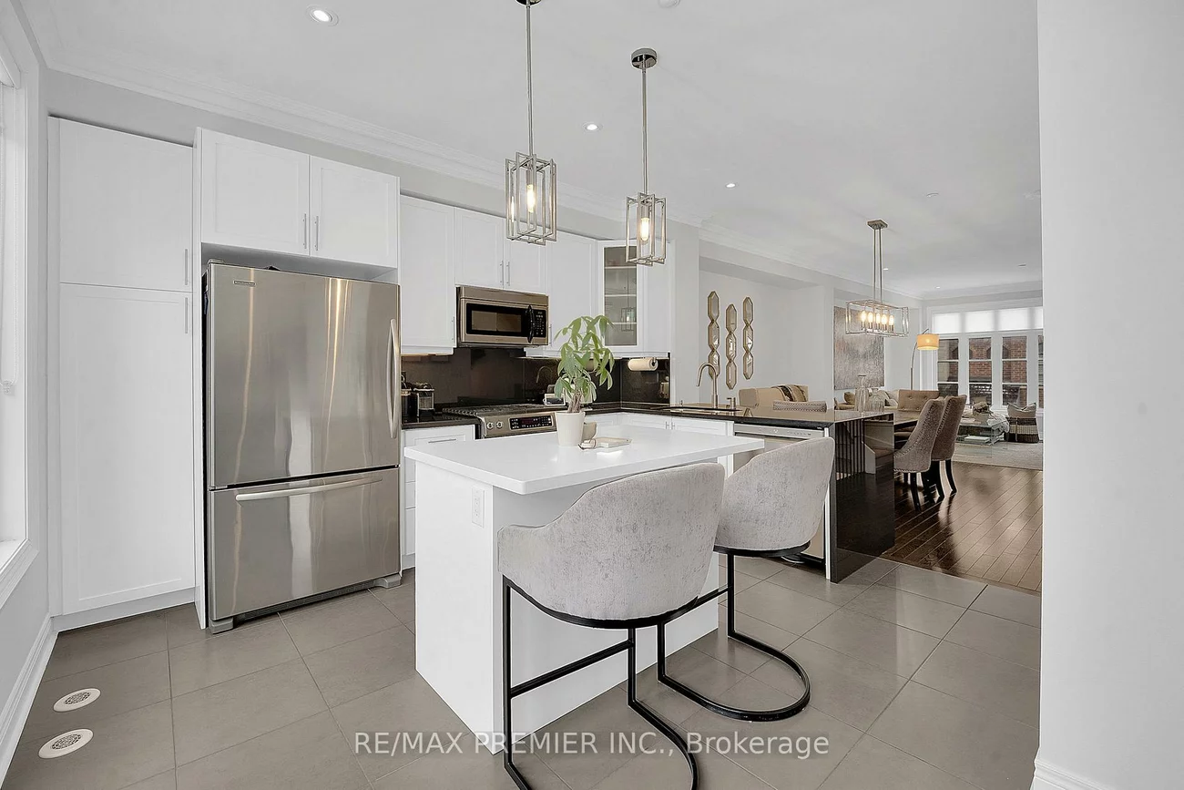 27, Powseland, West Woodbridge, Vaughan