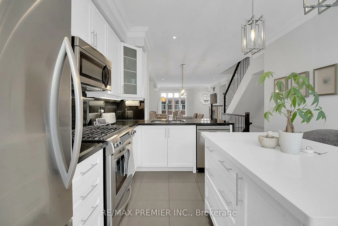 27, Powseland, West Woodbridge, Vaughan