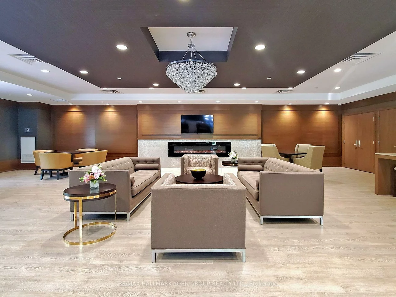 9909, Pine Valley, Vellore Village, Vaughan