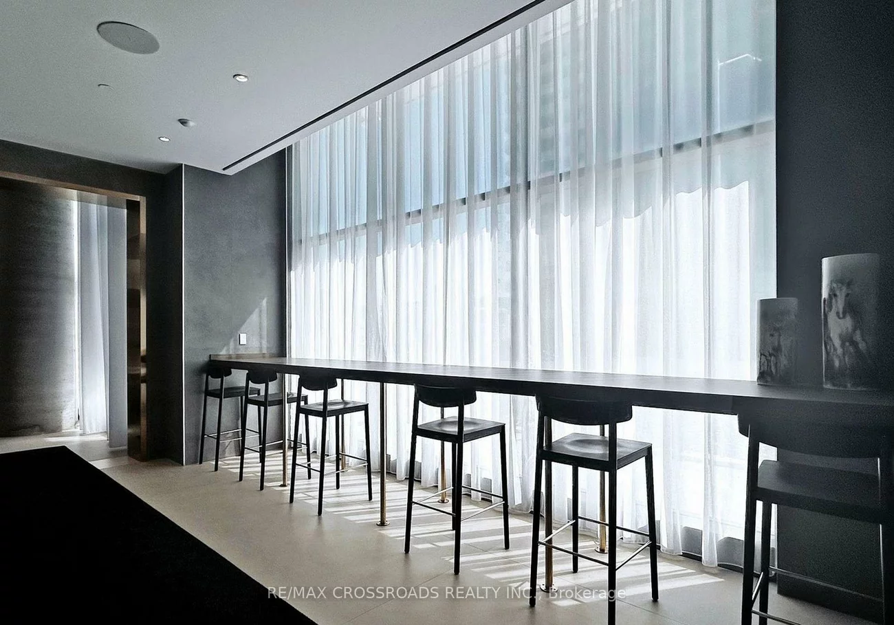 1000, Portage, Vaughan Corporate Centre, Vaughan