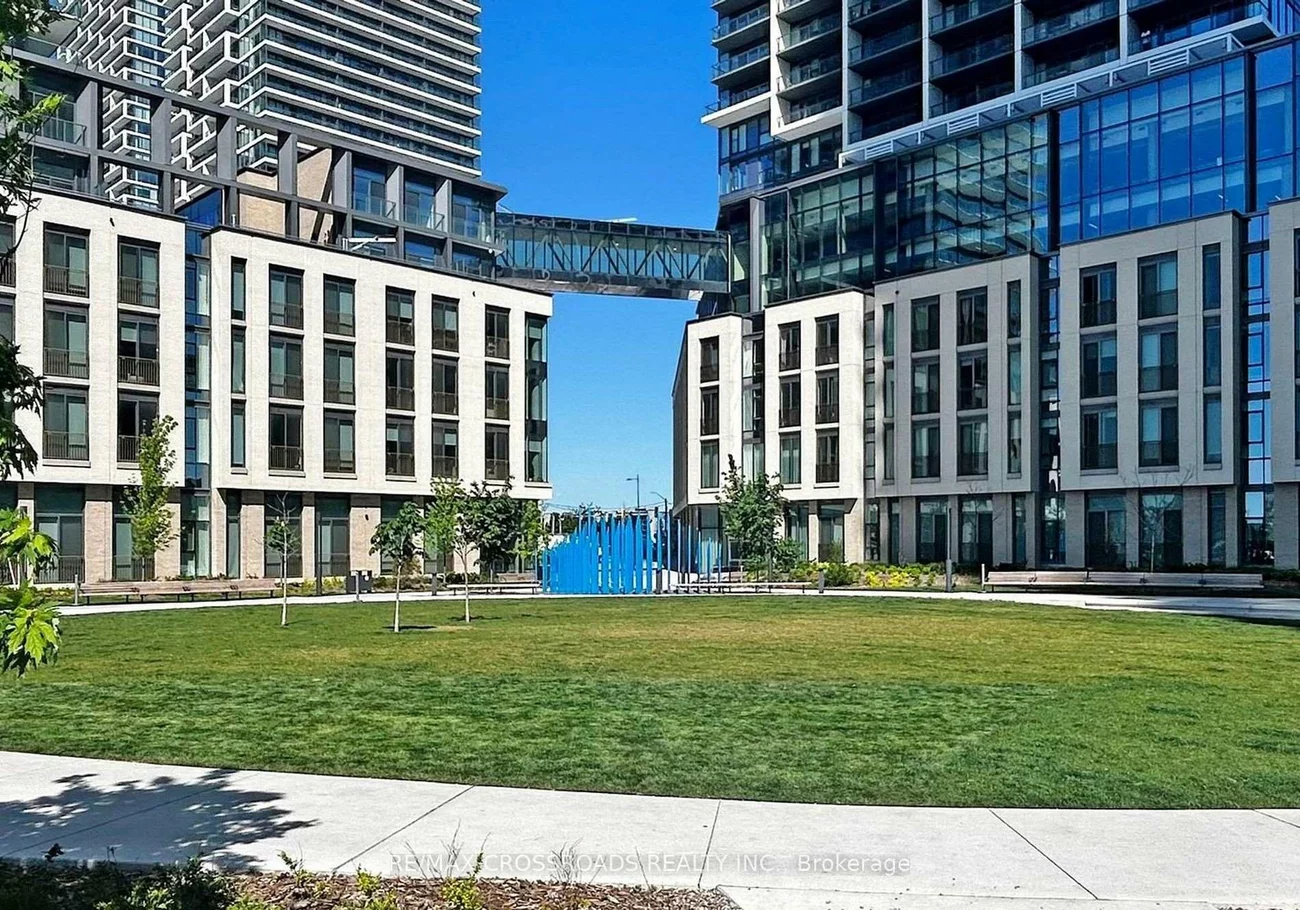 1000, Portage, Vaughan Corporate Centre, Vaughan